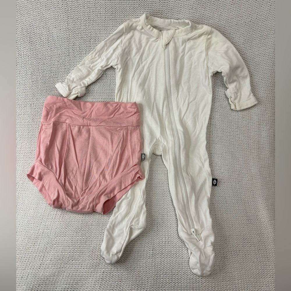 Kyte Baby Bamboo Rayon Bundle, Sleeper (NB) and Bloomers (6-12m)